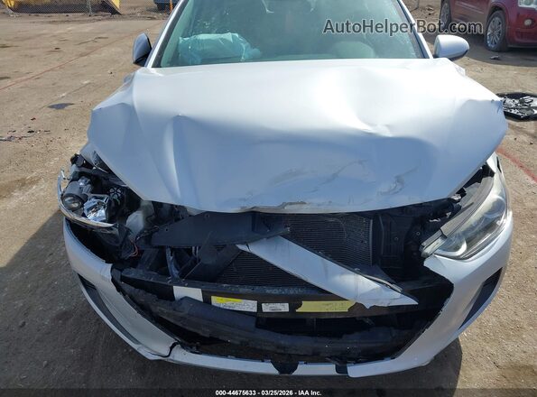 KMHD84LF9HU074065 2017 HYUNDAI ELANTRA Серебряный Вид спереди