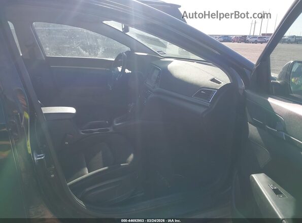 KMHD84LF9JU503033 2018 HYUNDAI ELANTRA Black Widok wnętrza z przodu