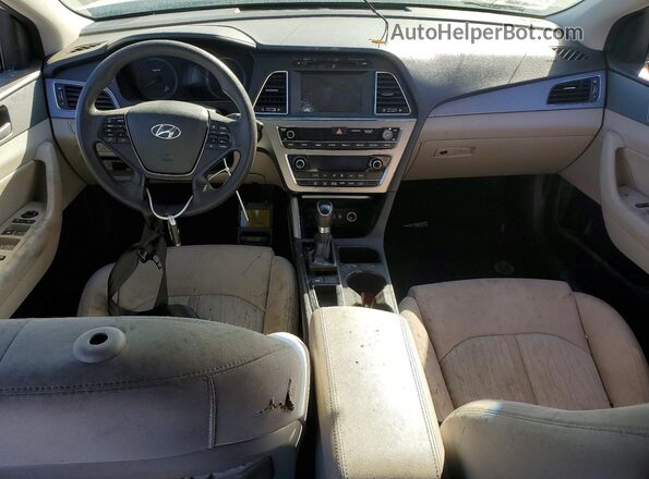 KMHE24L17HA058099 2017 HYUNDAI SONATA Белый Вид панели приборов