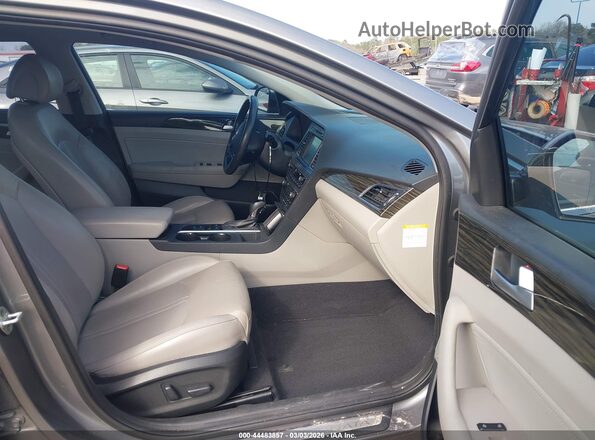 KMHE34L36HA068816 2017 HYUNDAI SONATA HYBRID Серый Вид салона спереди