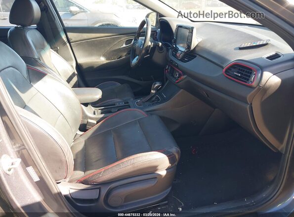 KMHH55LC9JU038355 2018 HYUNDAI ELANTRA GT Серый Вид салона спереди