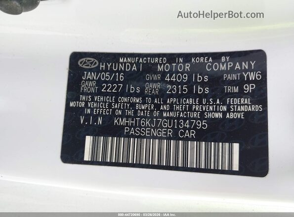 KMHHT6KJ7GU134795 2016 HYUNDAI GENESIS White Vista del compartimento del motor
