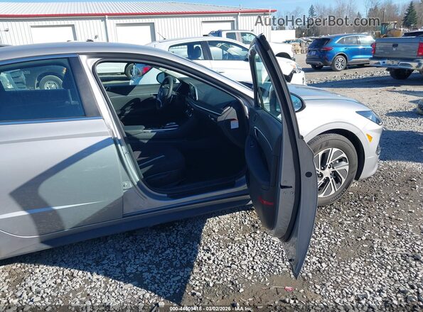 KMHL24JJ4PA080358 2023 HYUNDAI SONATA HYBRID Silver Widok wnętrza z przodu