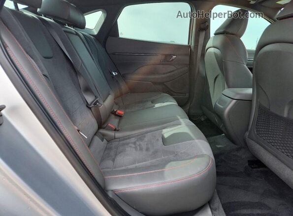 KMHL54JC2RA401048 2024 HYUNDAI SONATA Gray Vista de los asientos traseros