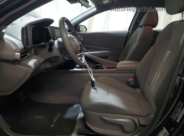 KMHLM4AJ7PU057973 2023 HYUNDAI ELANTRA Черный Вид салона спереди