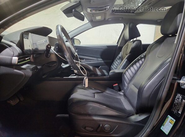 KMHLP4AG0PU521763 2023 HYUNDAI ELANTRA Черный Вид салона спереди