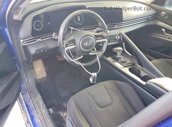 KMHLS4AGXPU506881 2023 HYUNDAI ELANTRA Синий Вид панели приборов