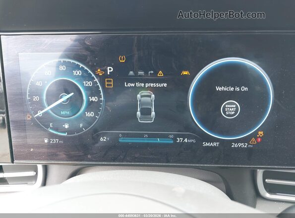 KMHLS4DG6RU708888 2024 HYUNDAI ELANTRA Red Widok tylnych siedzeń