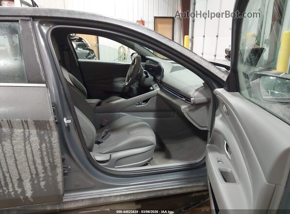 KMHLS4DG6SU031007 2025 HYUNDAI ELANTRA Gray Front interior view