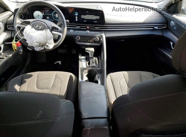 KMHLS4DGXSU907335 2025 HYUNDAI ELANTRA Black Vista del salpicadero