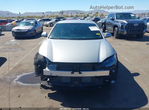 KMHM34AA4RA075956 2024 HYUNDAI IONIQ 6 Серебряный Вид задней части салона