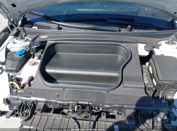 KMHM34AA7RA062179 2024 HYUNDAI IONIQ 6 Silver Vista trasera