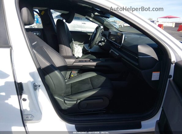 KMHM34AC2SA093346 2025 HYUNDAI IONIQ 6 White Вид салону спереду