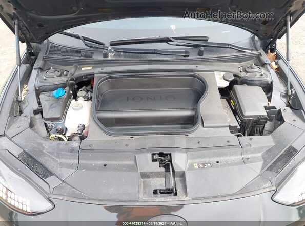 KMHM34AC3RA062987 2024 HYUNDAI IONIQ 6 Black Հետևի տեսք