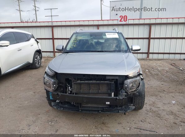 KMHRC8A30SU367364 2025 HYUNDAI VENUE Серебряный Вид задней части салона