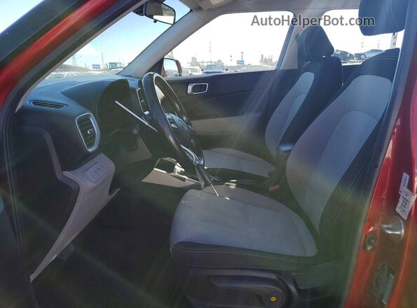 KMHRC8A32MU075900 2021 HYUNDAI VENUE Красный Вид салона спереди