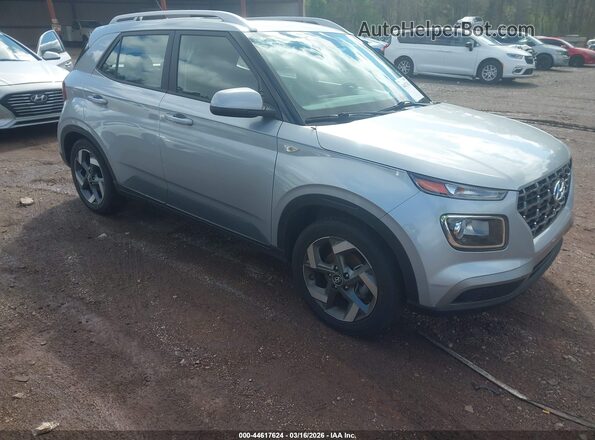 KMHRC8A33PU219054 2023 HYUNDAI VENUE Серебряный Передняя правая четверть
