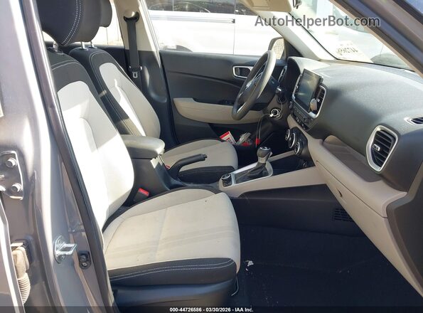 KMHRC8A35LU037768 2020 HYUNDAI VENUE Серый Вид салона спереди