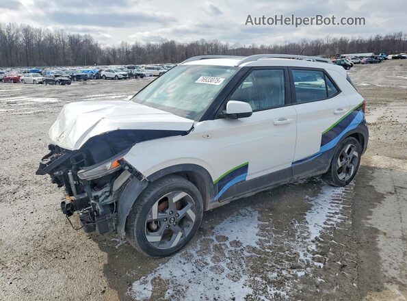 KMHRC8A35PU233733 2023 HYUNDAI VENUE Белый Передняя левая четверть