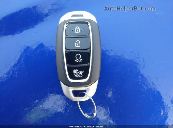 KMHRC8A38RU313370 2024 HYUNDAI VENUE Синий Вид панели приборов