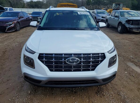 KMHRC8A38TU445679 2026 HYUNDAI VENUE Белый Вид спереди