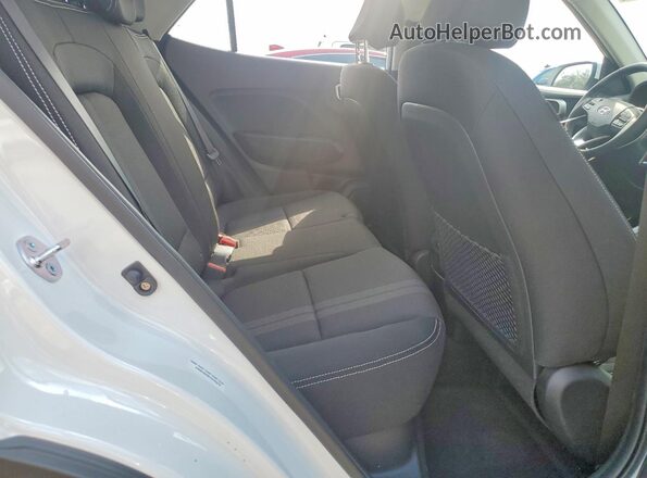 KMHRC8A38TU445679 2026 HYUNDAI VENUE Белый Вид задних сидений