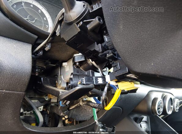 KMHRC8A39NU164347 2022 HYUNDAI VENUE Серебряный Вид спереди