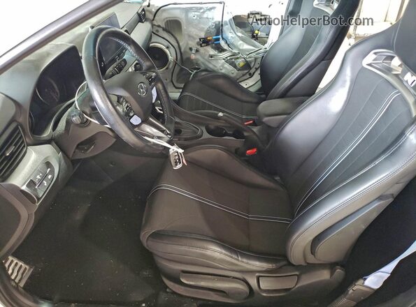 KMHT36AH4MU010228 2021 HYUNDAI VELOSTER White Front interior view