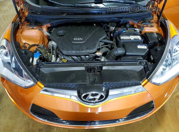 KMHTC6AD1GU283869 2016 HYUNDAI VELOSTER Оранжевый Вид задней части салона