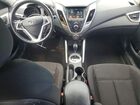 2017 Hyundai Veloster Base Синий vin: KMHTC6AD1HU310358