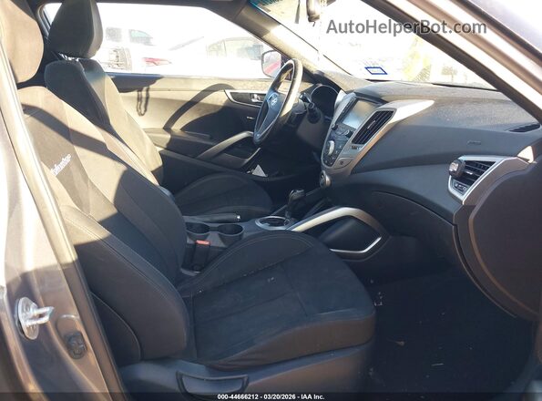 KMHTC6AD3HU314458 2017 HYUNDAI VELOSTER Серый Вид салона спереди