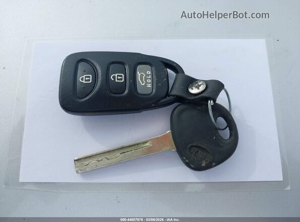KMHTC6AD4HU320219 2017 HYUNDAI VELOSTER Серебряный Вид панели приборов