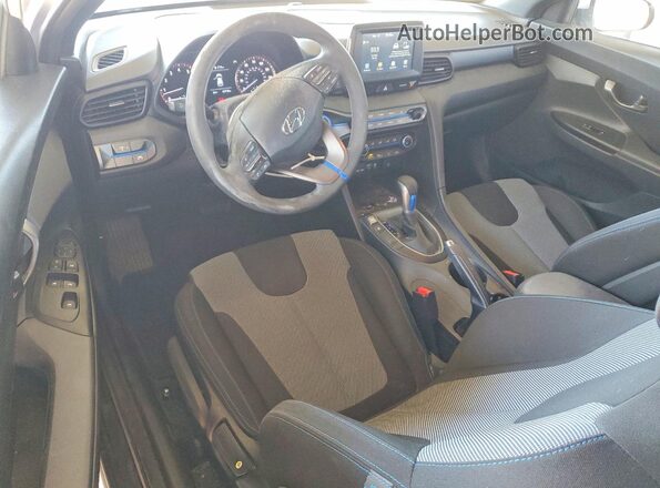 KMHTG6AF4KU003845 2019 HYUNDAI VELOSTER Белый Вид панели приборов