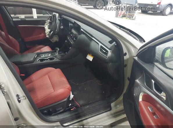 KMTG34SC1SU153293 2025 GENESIS G70 Gray Widok wnętrza z przodu
