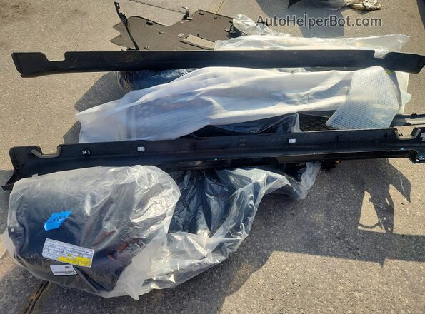 KMTGA4SC7RU222066 2024 GENESIS G80 Black ძრავის განყოფილების ხედი