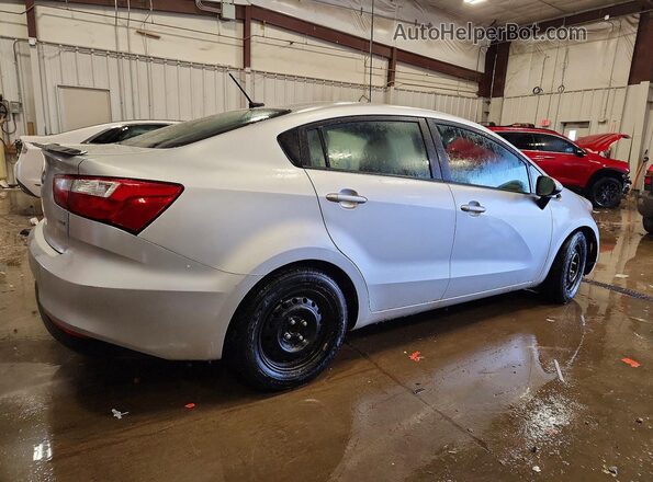 KNADM4A35G6689446 2016 KIA RIO Серебряный Задняя правая четверть