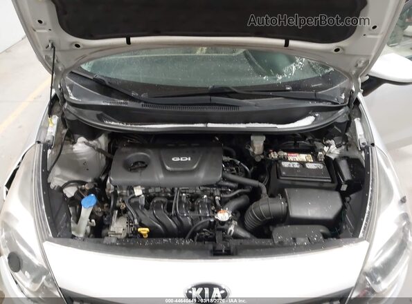 KNADM4A3XH6061075 2017 KIA RIO Серебряный Вид сзади