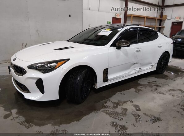 KNAE55LC4J6040488 2018 KIA STINGER Белый Передняя левая четверть
