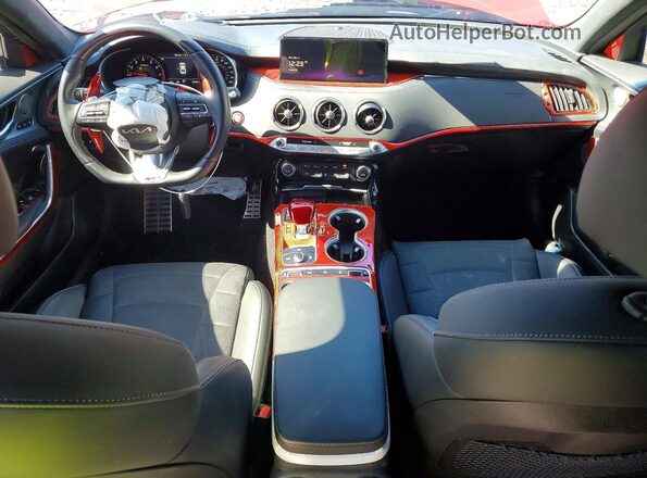 KNAE55LCXP6130642 2023 KIA STINGER Красный Вид панели приборов