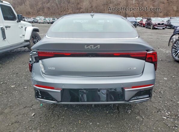 KNAG64J76T5397461 2026 KIA K5 Silver Vista trasera