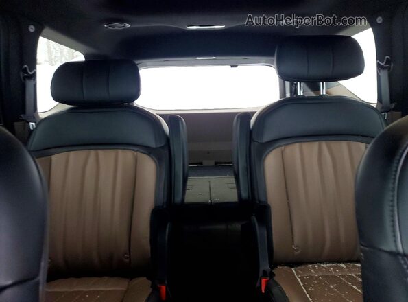 KNDAEFS5XT6069636 2026 KIA EV9 White Vista de los asientos traseros