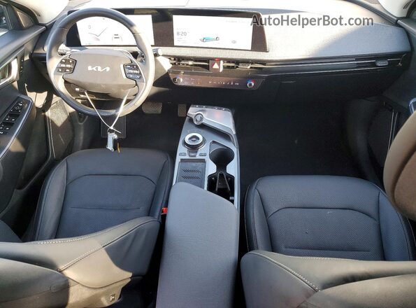 KNDC34LA2R5211717 2024 KIA EV6 Белый Вид панели приборов