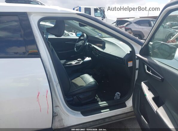 KNDC34LB1N5045080 2022 KIA EV6 Белый Вид салона спереди