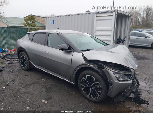 KNDC3DLC3R5615157 2024 KIA EV6 Gray Delantero derecho