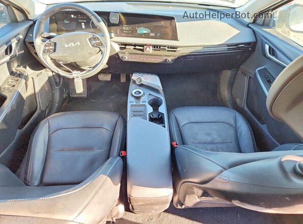 KNDC3DLC5N5053045 2022 KIA EV6 White Widok deski rozdzielczej