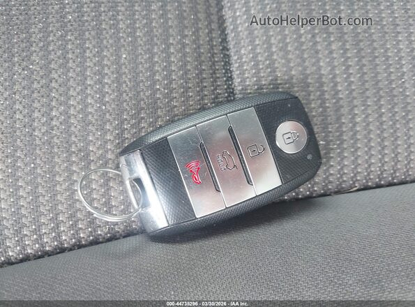 KNDCB3LC3H5040280 2017 KIA NIRO Серебряный Вид панели приборов