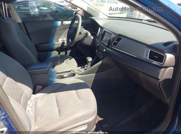 KNDCB3LC3K5301432 2019 KIA NIRO Синий Вид салона спереди