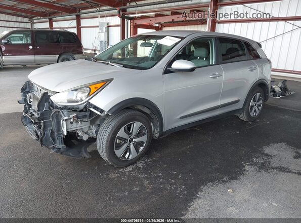 KNDCB3LC7J5210131 2018 KIA NIRO Серебряный Передняя левая четверть