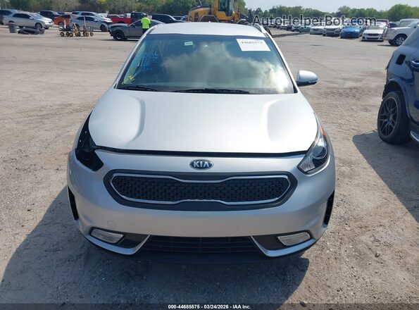 KNDCC3LC8J5124369 2018 KIA NIRO Silver Vista interior trasera