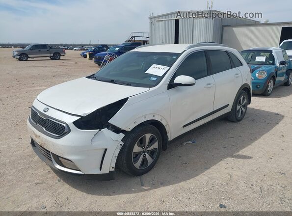 KNDCC3LCXH5040323 2017 KIA NIRO Белый Передняя левая четверть